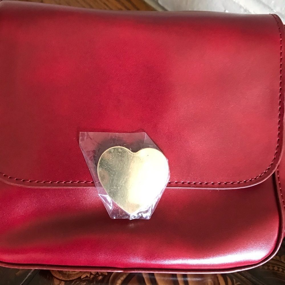 Vegan shoulder crossbody bag deep red NWOT - Picture 5 of 7